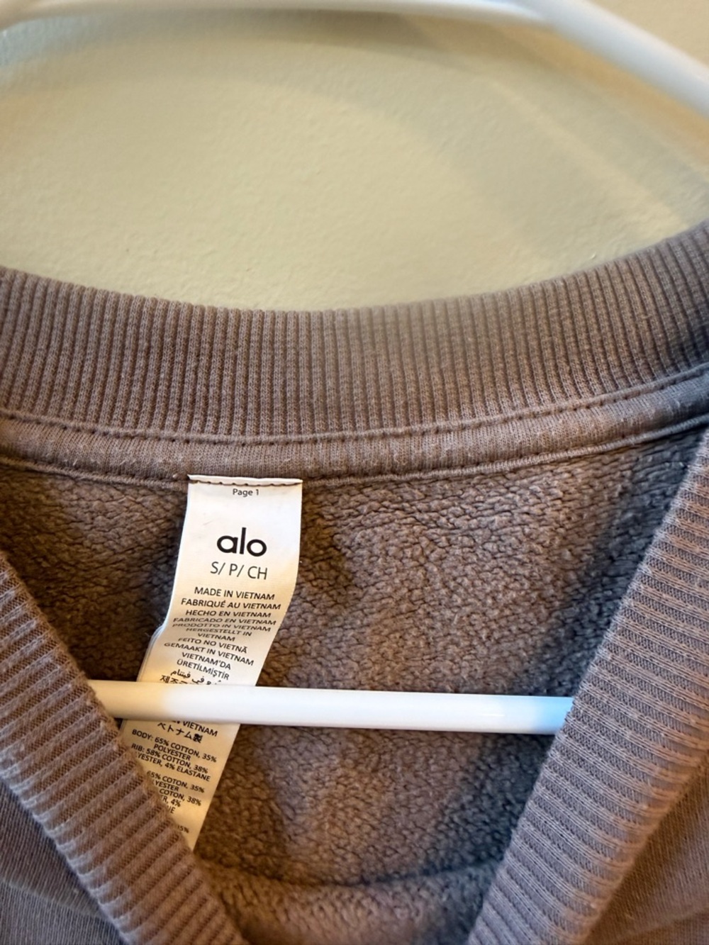 ALO Yoga Accolade Sweatshirt - Picture 3 of 4